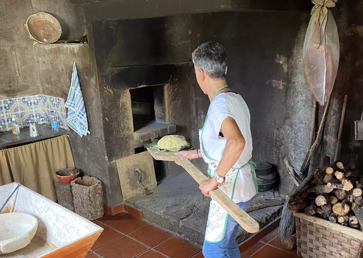 Workshop da Broa de Milho da Montaria - Descubra Minho, image size:1250x891